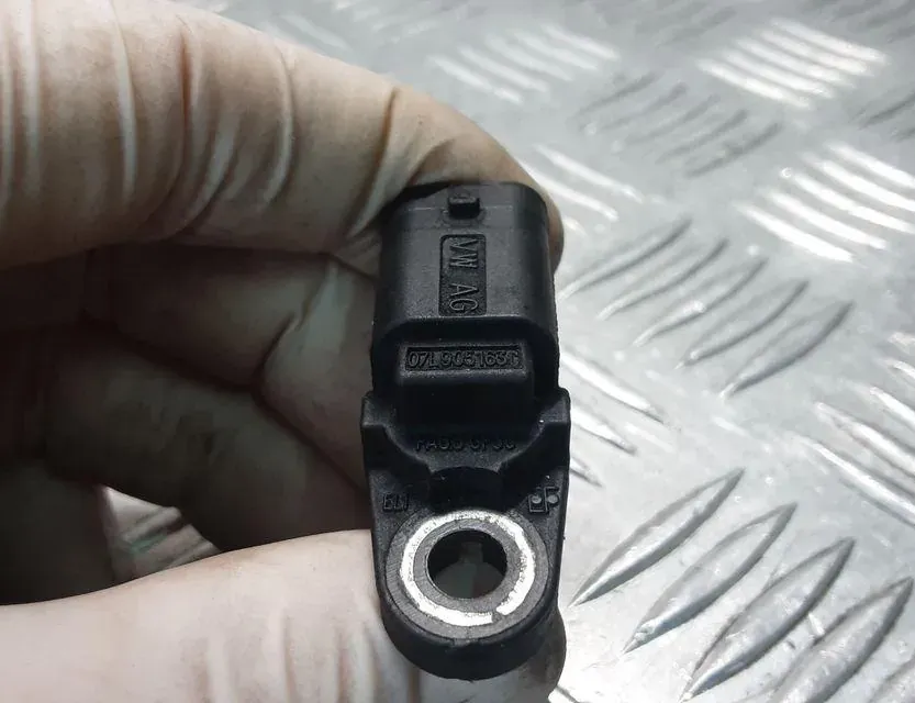 AUDI A5 8T (2007-2016) Датчик положения коленчатого вала 07L905163C 33184500