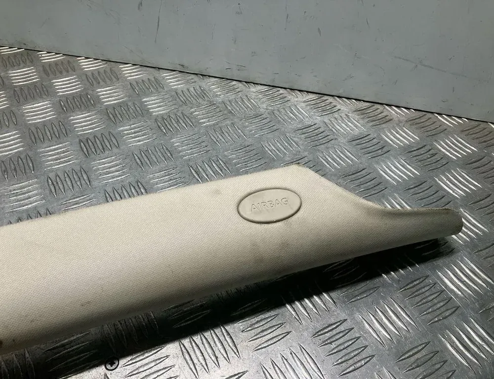 LAND ROVER Range Rover Sport 1 generation (2005-2013) Right A Pillar Trim 631240081 33502029