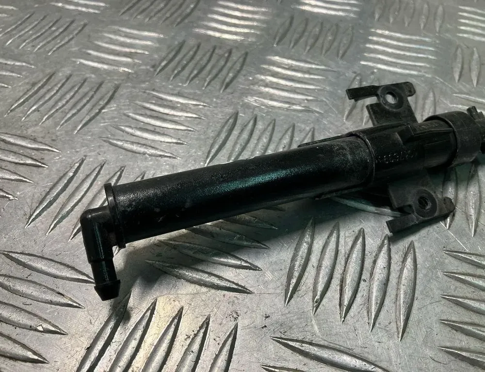 LAND ROVER Discovery Sport 1 generation (2014-2024) Right Side Headlight Washer FK7213L014AA 33545878