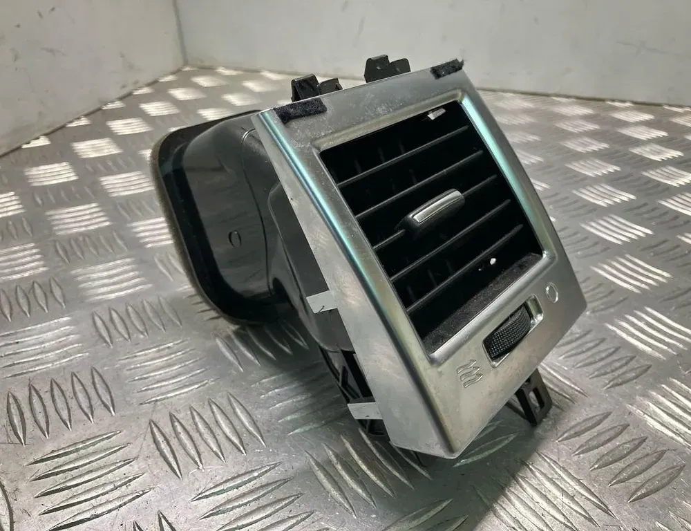 LAND ROVER Range Rover Sport 1 generation (2005-2013) Center console air vents AH3219636B 33545882