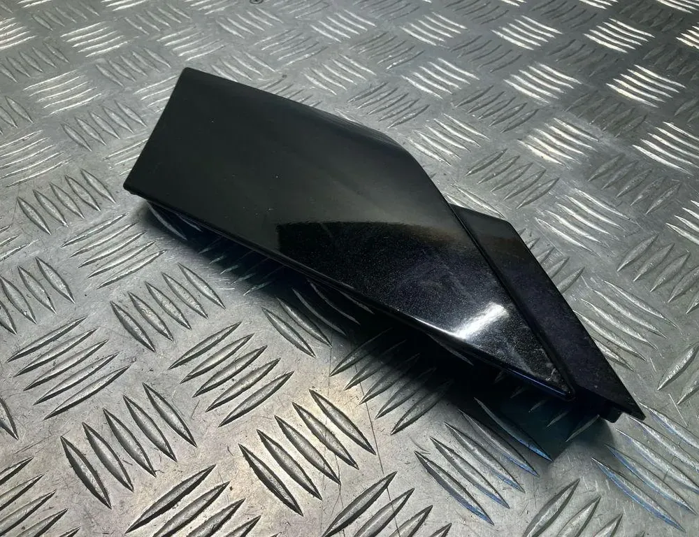 LAND ROVER Discovery Sport 1 generation (2014-2024) Aizmugurējā labā spārna moldings FK7216D280AD 33565442