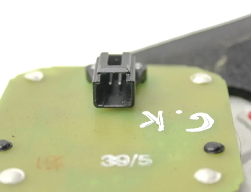 JAGUAR XK X150 (2005-2014) Фонарь крышки багажника левый 6W8315K273AC 33350630