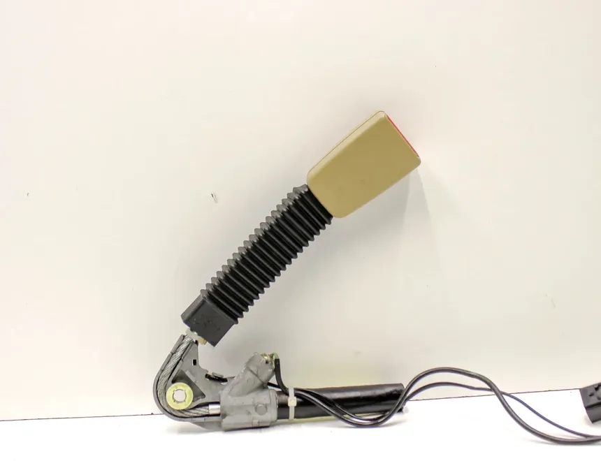 JAGUAR XK X150  (2005-2014) Пряжка ремня безопасности переднего правого сиденья 2R83F61202AF 33350638