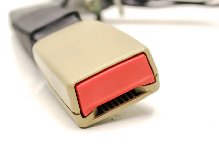 JAGUAR XK X150  (2005-2014) Пряжка ремня безопасности переднего правого сиденья 2R83F61202AF 33350638