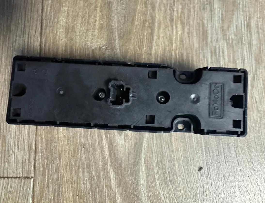 FORD EcoSport 2 generation (2013-2024) Кнопка стеклоподъемника передней правой двери DG9T-14540-CCW 33596436