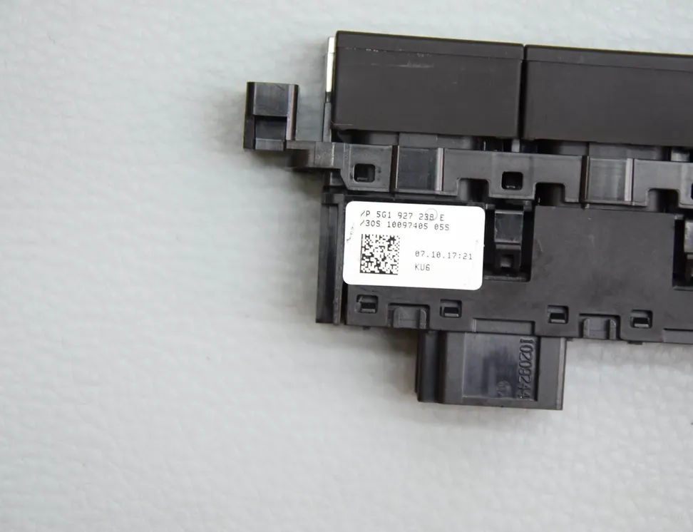 VOLKSWAGEN Golf 7 generation (2012-2024) Выключатель парктроников 5G1927238E 33601313