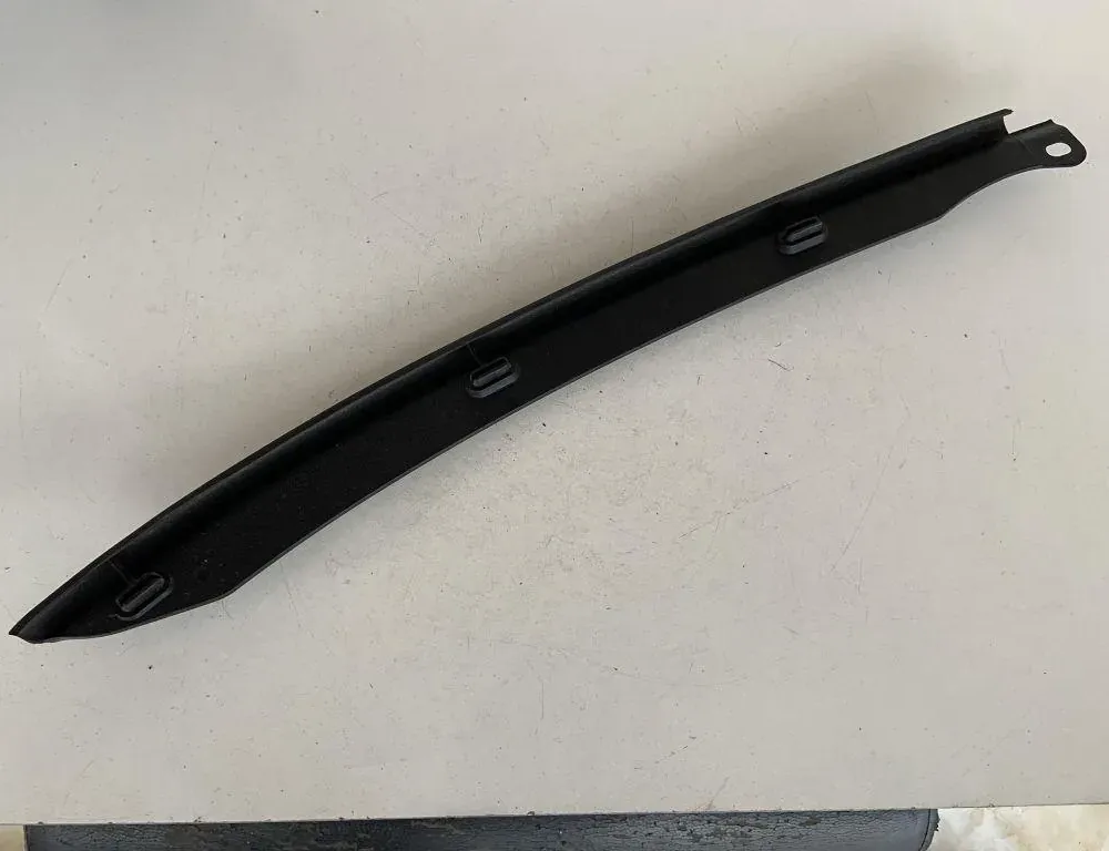 AUDI Q5 8R (2008-2017) Резина моторного отсека 80A823126 33777271