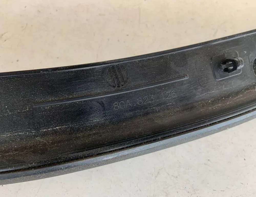 AUDI Q5 8R (2008-2017) Резина моторного отсека 80A823126 33777271