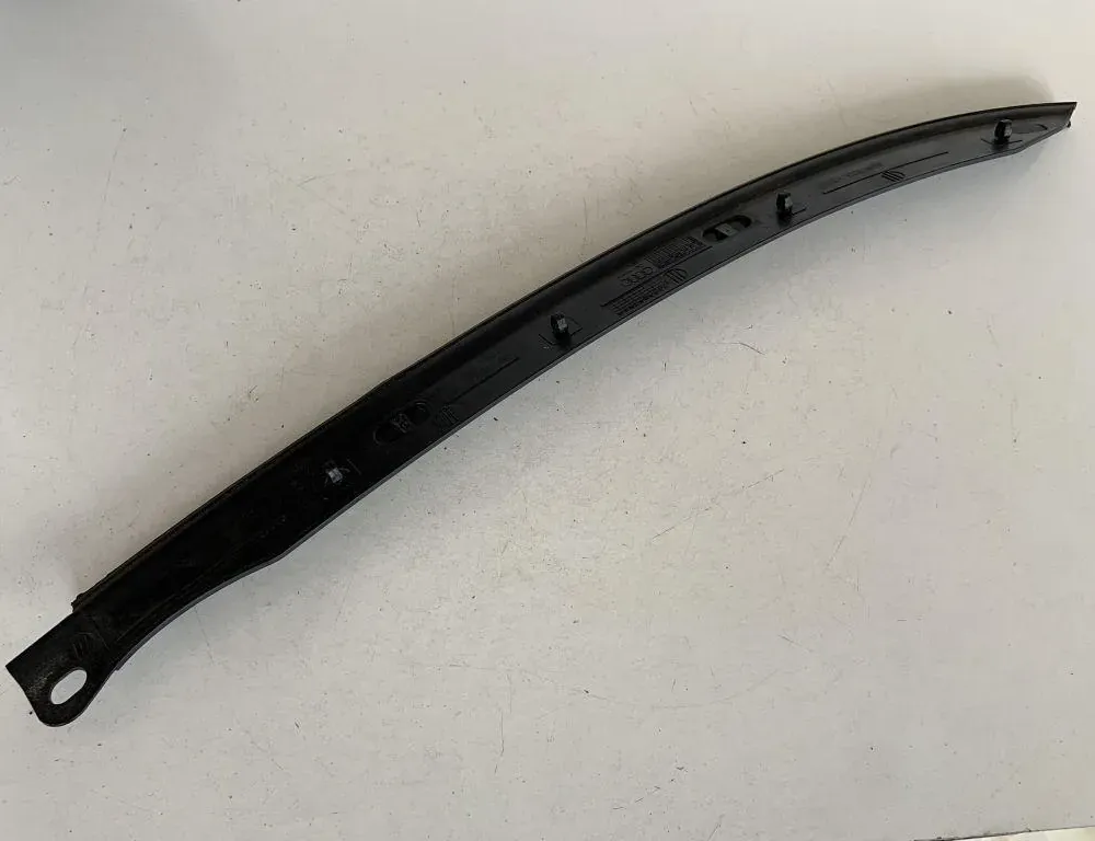 AUDI Q5 8R (2008-2017) Резина моторного отсека 80A823126 33777271