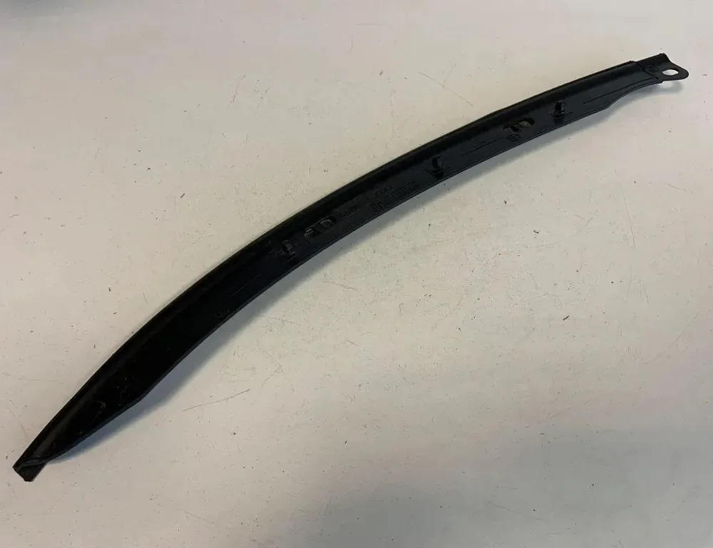 AUDI Q5 8R (2008-2017) Резина моторного отсека 80A823125 33778587