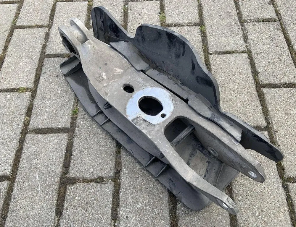 AUDI Q7 4M (2015-2024) Рычаг задний правый 4M0505311G 33780156