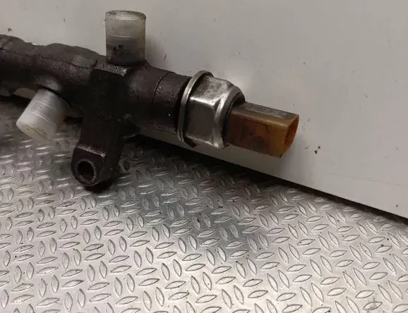 VOLKSWAGEN Crafter 1 generation (2006-2016) Fuel Rail 03L130089J 33256590