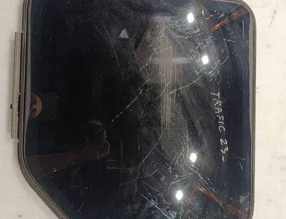 RENAULT Trafic 3 generation (2014-2023) Priekšējais kreisais durvju stikls 43R000470 33262015