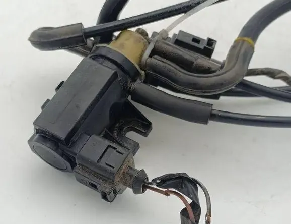 VOLKSWAGEN Crafter 1 generation (2006-2016) Solenoid Valve 1K0906627A 33262191