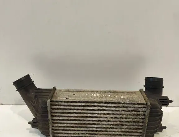 FIAT Scudo 2 generation (2007-2016) Starpdzesētāja/interkūlera radiators 33264231