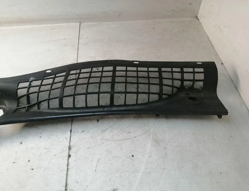 LEXUS LS 1 generation (1989-1997) Priekšējā stikla tīrītāja apdare / plastmasa 5578250010 34231964