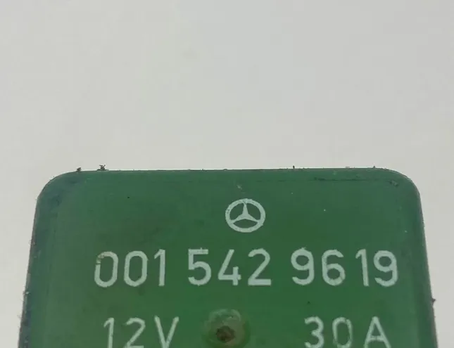 MERCEDES-BENZ SL-Class R129 (1989-2001) Degvielas sūkņa relejs 0015429619,A0015429619 28182139