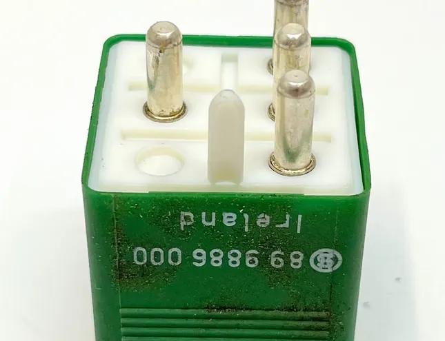 MERCEDES-BENZ SL-Class R129 (1989-2001) Degvielas sūkņa relejs A0015429619,0015429619 33851599