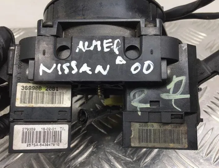 NISSAN Almera N16 (2000-2006) Pagrieziena rādītāja mehānisms 36990B,279359,54353339 21446465