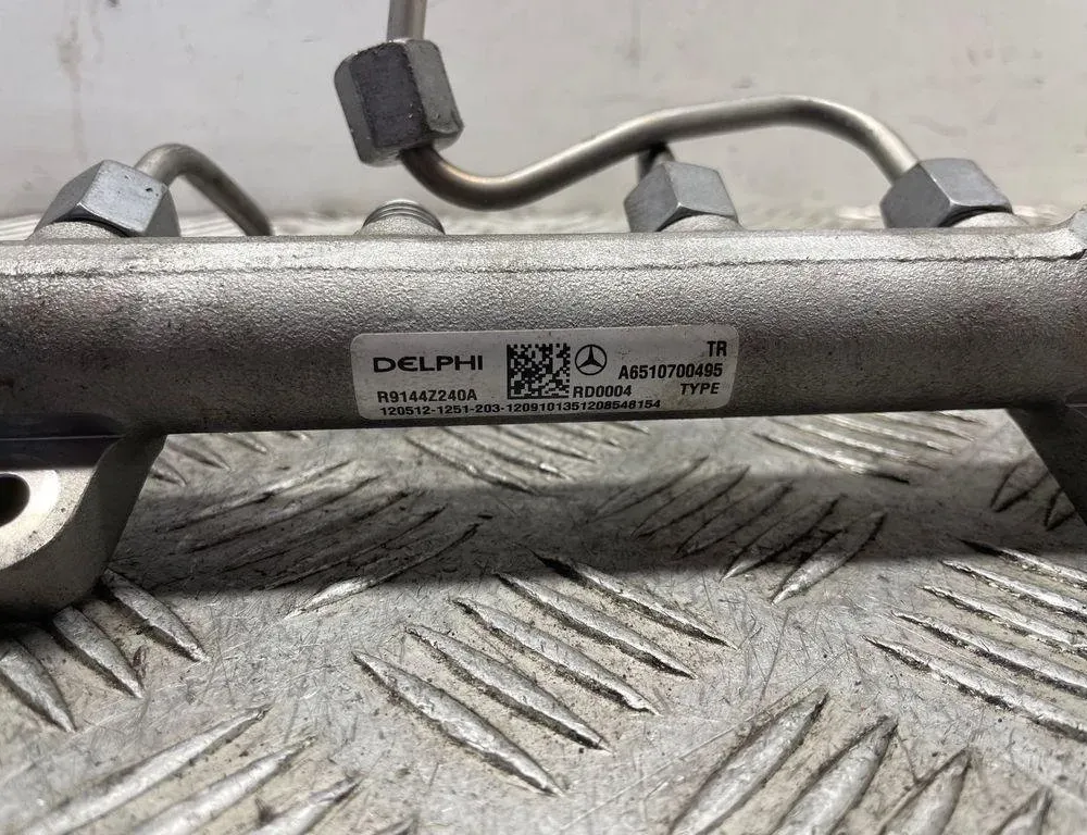 MERCEDES-BENZ C-Class W204/S204/C204 (2004-2015) Degvielas reika A6510700495 30954231