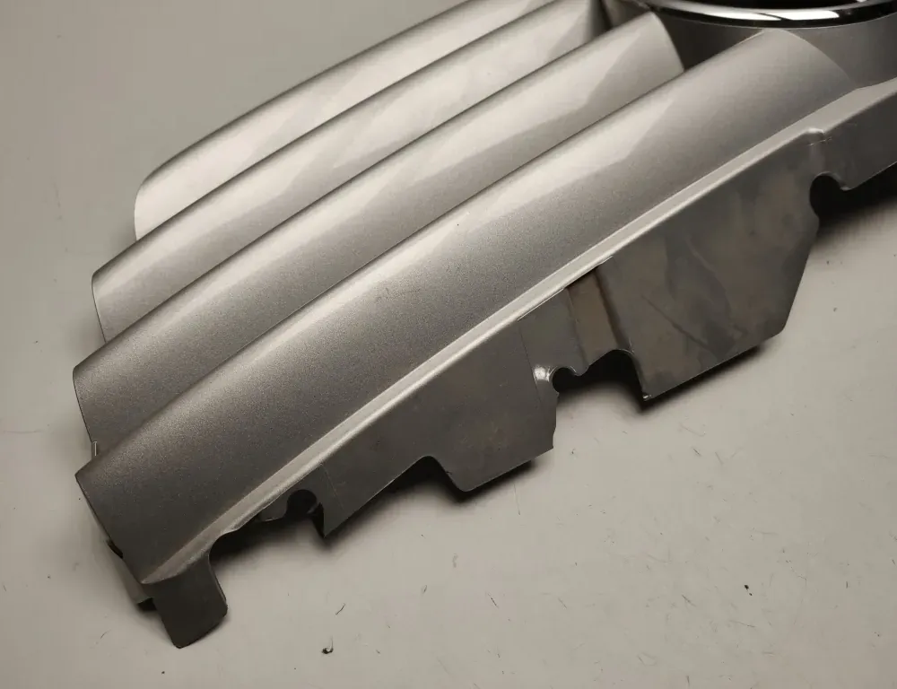 MERCEDES-BENZ SL-Class R230 (2001-2011) Priekšējā bampera augšējā reste A2308801083 33564037