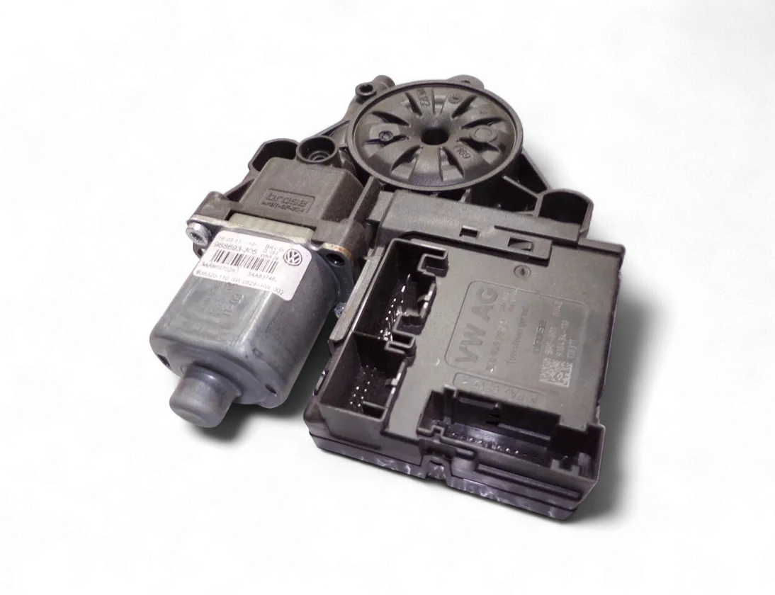 VOLKSWAGEN Passat B7 (2010-2015) Priekšējo kreiso durvju logu pacēlāja motorīts 3AA959702A,3C095979,0130822451 33369240