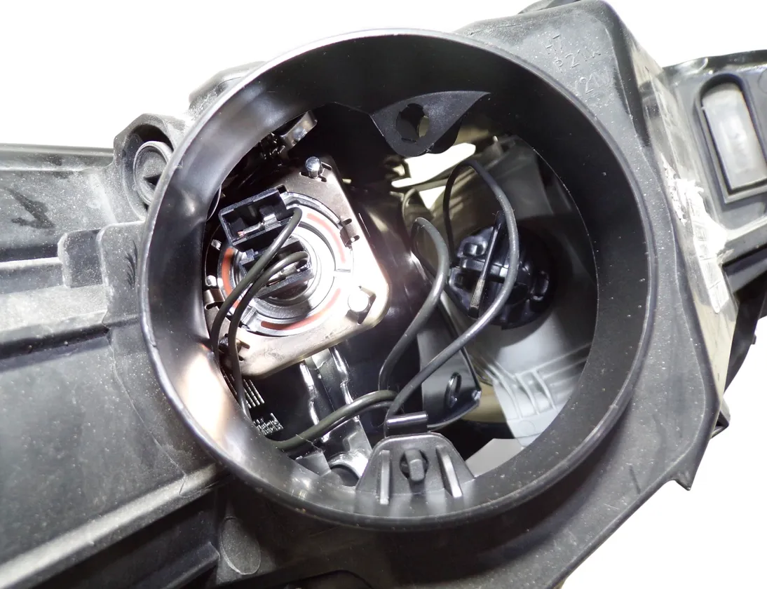 VOLKSWAGEN Scirocco 3 generation (2008-2020) Фара передняя левая 1K8941031E 33493222