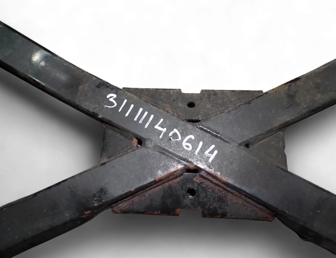 BMW 8 Series E31 (1989-1999) Передний траверс 31111140614 33494105