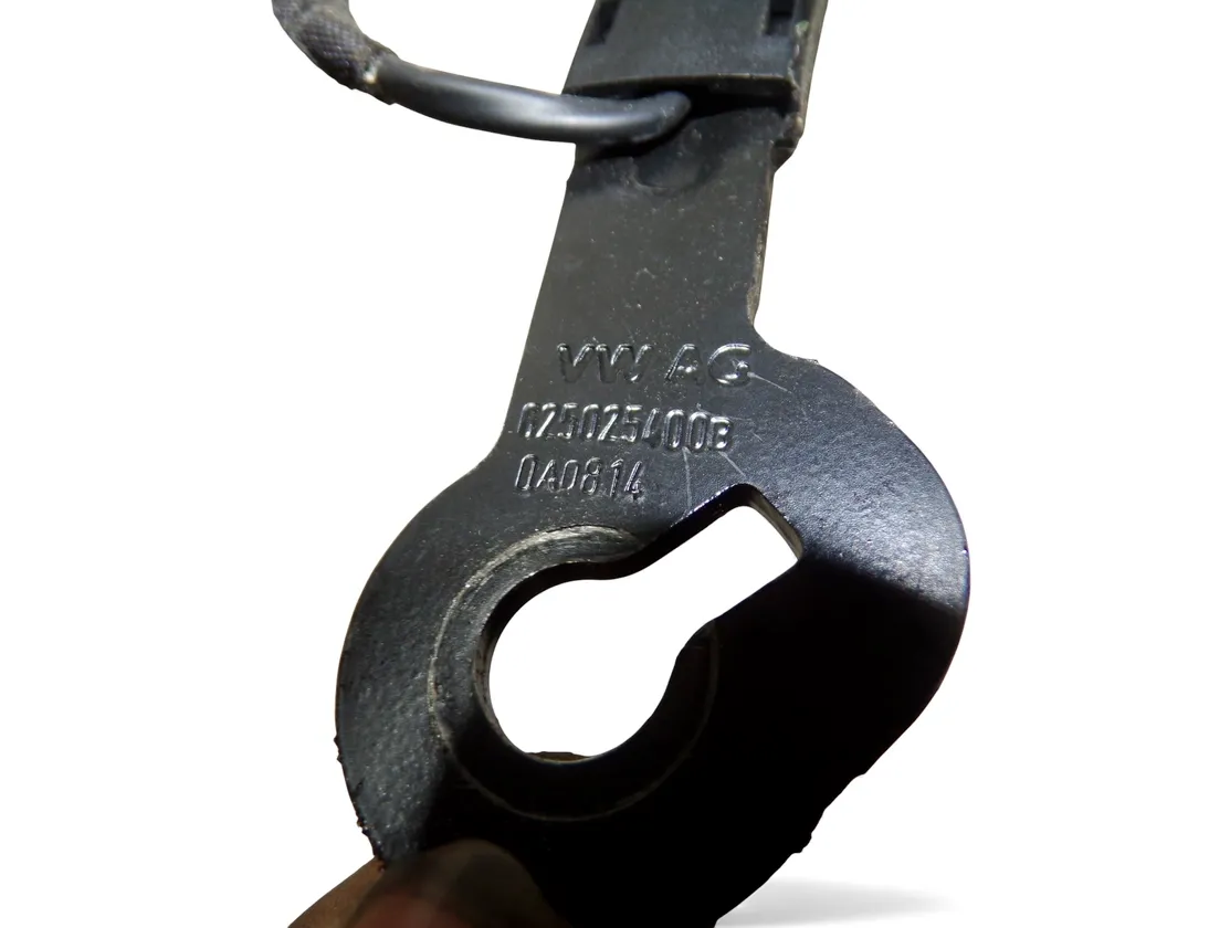 SKODA Octavia 3 generation (2013-2020) Front Right Seat Buckle 5G4857756C 33513378