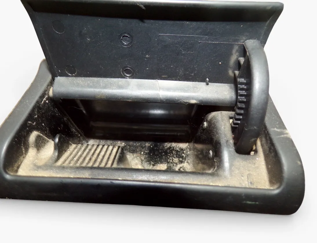 VOLKSWAGEN Transporter T4 (1990-2003) Пепельница 705857405 33594631