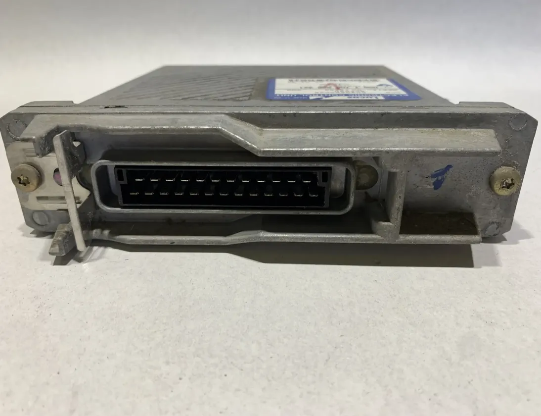 VOLVO V40 1 generation (1996-2004) Motora vadības bloks R04080002B,80602D,7700868321,7700102260 14659975