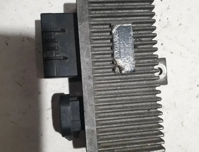 RENAULT Scenic 1 generation (1996-2003) Aizdedzes sveces 7700111525 22218445