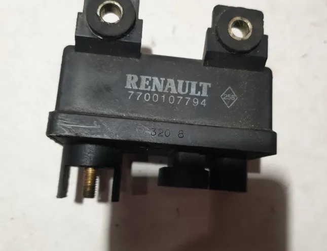 RENAULT Scenic 1 generation (1996-2003) Aizdedzes sveces 7700107794 22218880