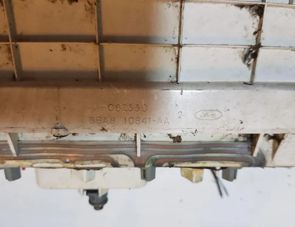 FORD Escort 5 generation (1990-2000) Instrumentu panelis/spidometrs 88AB10841AA 34014913