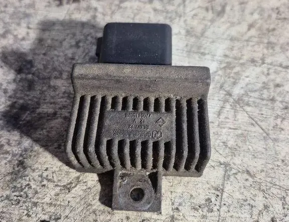 RENAULT Megane 2 generation (2002-2012) Aizdedzes sveces 7700115078 31508069