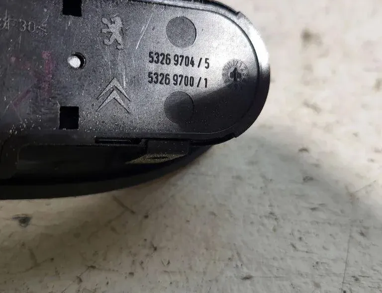 CITROËN C5 1 generation (2001-2008) Кнопка стеклоподъемника задней левой двери 53269700 31508341