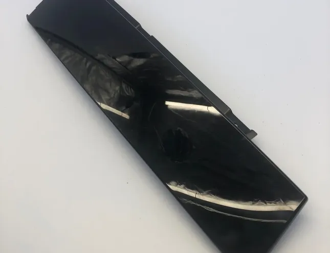 MERCEDES-BENZ GLB AMG X247 (2019-2023) Priekšējo kreiso durvju vertikālā apdare A24772201000 33477708