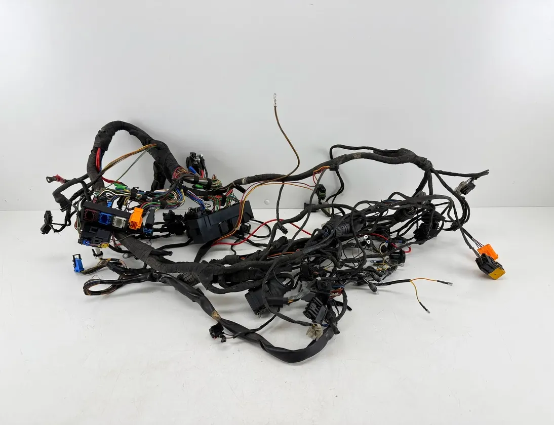 BMW K Elektroinstalācija 123 33724432