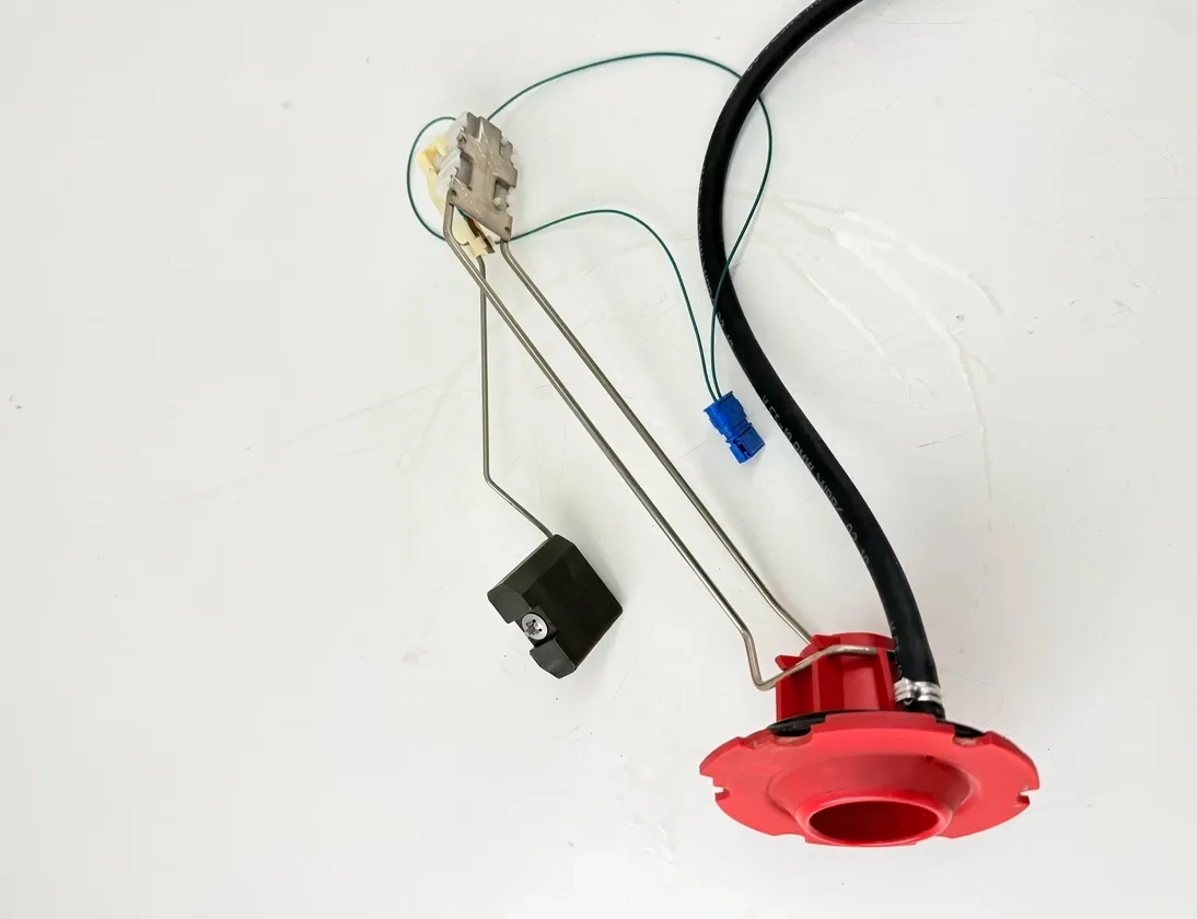 BMW K Degvielas līmeņa sensors 7716708 33919314