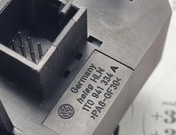 VOLKSWAGEN Touran 1 generation (2003-2015) Pogas 1T0941334A 31475465