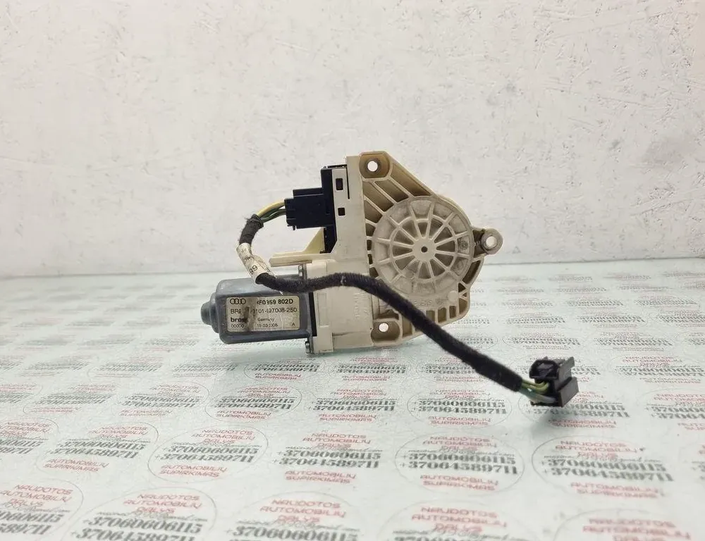 AUDI A6 C8/4K (2018-2024) Priekšējo kreiso durvju logu pacēlāja motorīts 4F0959802D 33901874