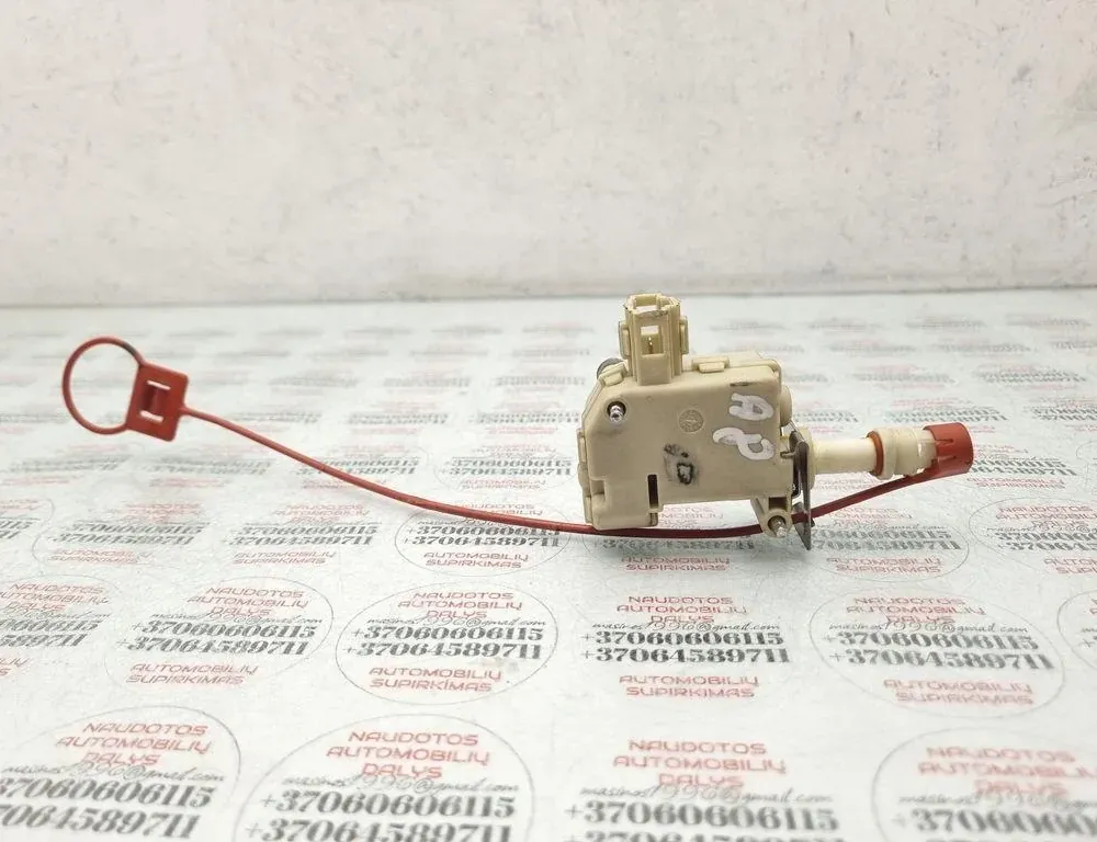 AUDI A8 D3/4E (2002-2010) Fuel Tank Cover Lock 4E0862150 33902912