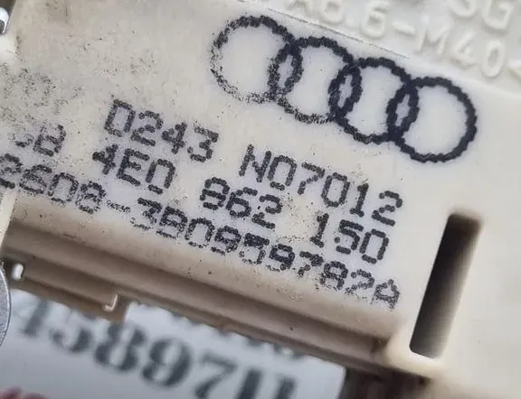 AUDI A8 D3/4E (2002-2010) Fuel Tank Cover Lock 4E0862150 33902912