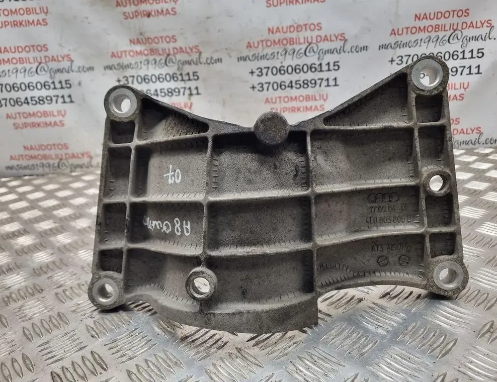 AUDI A8 D3/4E (2002-2010) Pārnesumkārbas kronšteins 4E0803806D 33903081