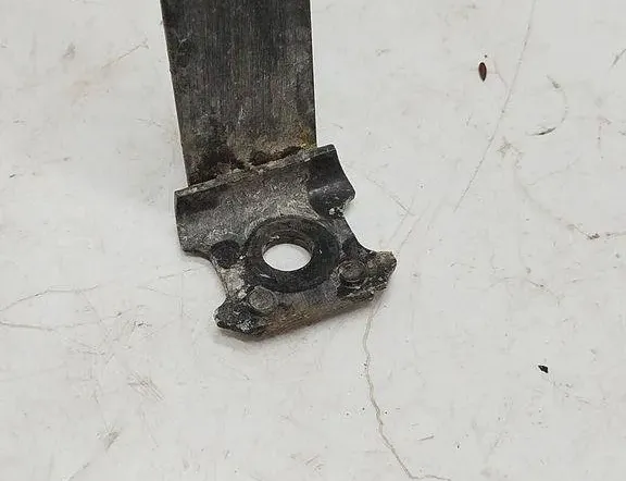 VOLKSWAGEN Passat B7 (2010-2015) Fuel Tank Holder 8E0201654M 32002460