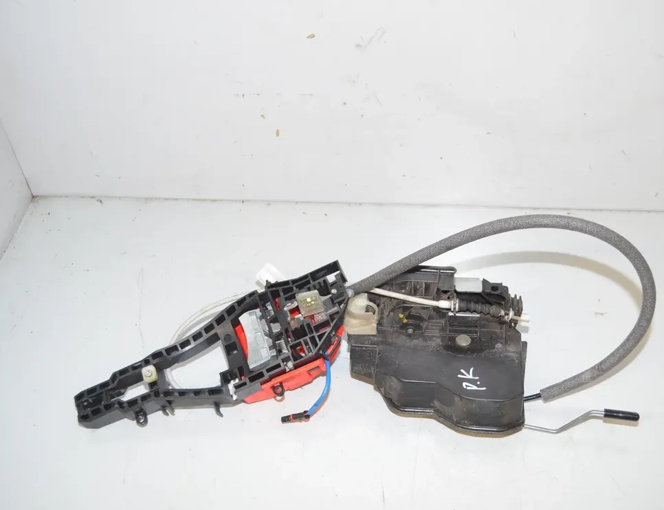 BMW 3 Series F30/F31 (2011-2020) Priekšējo kreiso durvju slēdzene 7229461,51217229461,7318409,51217318409,7276661,51217276661,7242567,51217242567 33498466