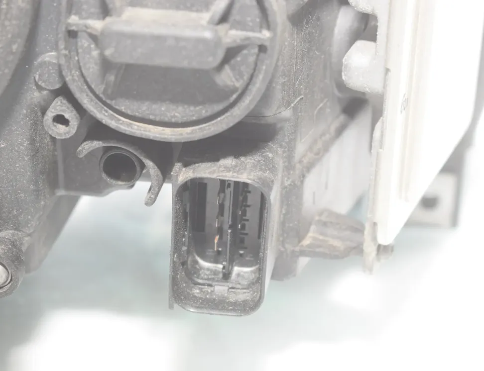 BMW 5 Series F10/F11 (2009-2017) Комплект передних фар 7203246,7203245,7271911,63117271911,7271912,63117271912 33599875