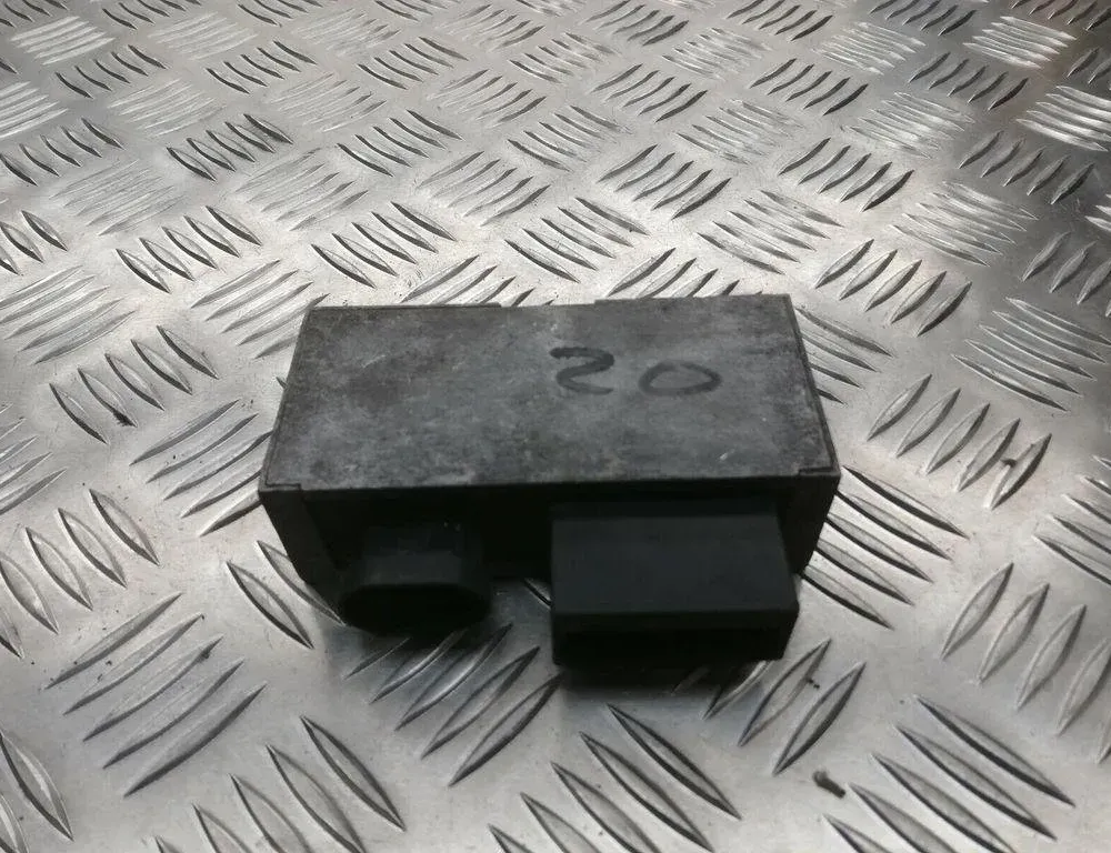 RENAULT Megane 1 generation (1995-2003) Aizdedzes sveces 7700111525 31429462