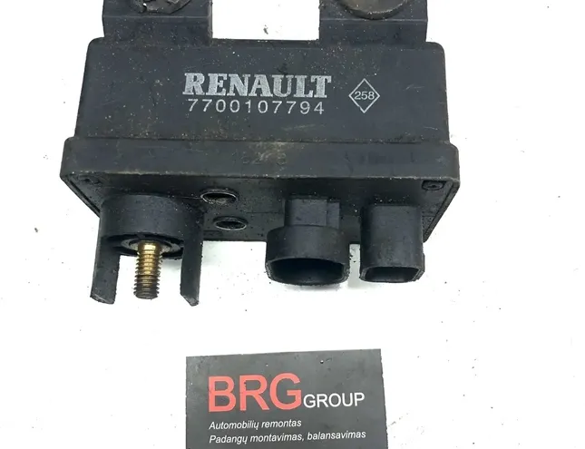 VOLVO S40 1 generation (1996-2004) Aizdedzes sveces 7700107794 28888755