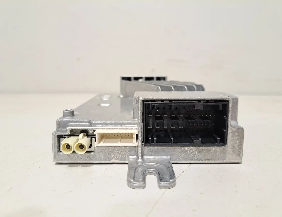 BMW X4 G02 (2018-2024) Sound Amplifier 5A9BFA8,5A9BFA7,5B44D49,5A923E4,5A86491,5A7DDA3,5A78628,5A758E1,5A86489,5A7DDA1,5A78626,5A758D9 33119073